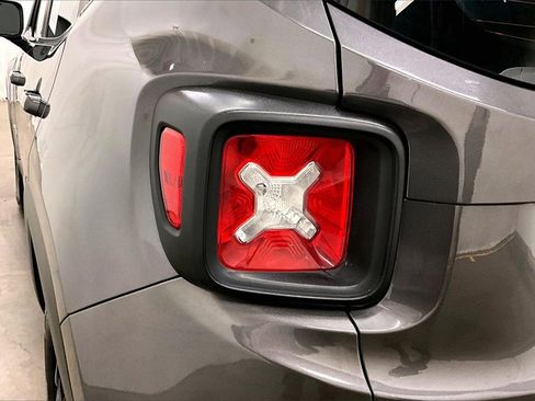 Used 2020 Jeep Renegade Sport image 23