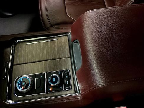 Used 2024 Ford Expedition Max Limited image 15