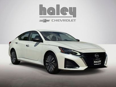 Used 2024 Nissan Altima 2.5 SV