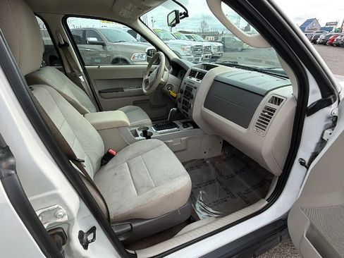 Used 2010 Ford Escape Limited image 15