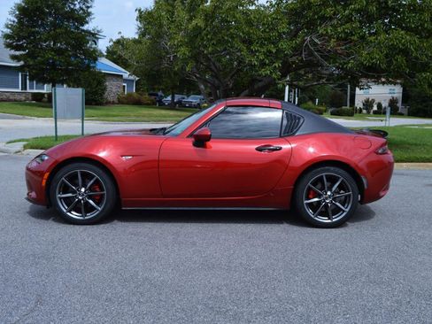 Used 2017 MAZDA MX-5 Miata RF Grand Touring image 6