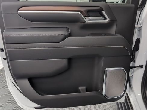 New 2025 GMC Sierra 2500 Denali w/ Denali Reserve Package image 29