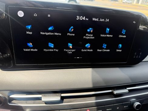 Used 2023 Hyundai Palisade Limited w/ Cargo Package FWD image 11