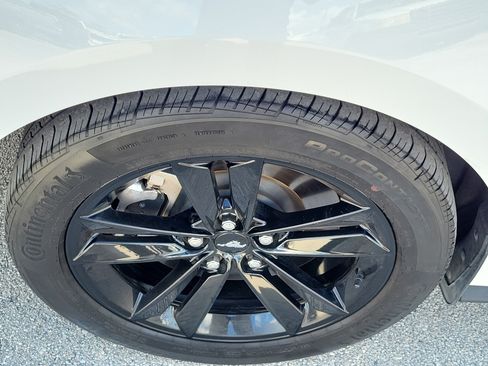 Used 2024 Ford Mustang GT RWD image 9