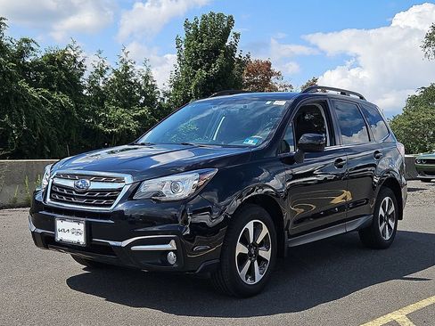 Used 2018 Subaru Forester 2.5i Limited AWD/4WD image 3
