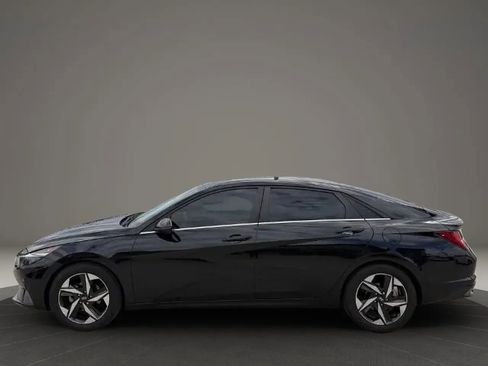 Used 2021 Hyundai Elantra SEL w/ Convenience + Premium Package FWD image 4