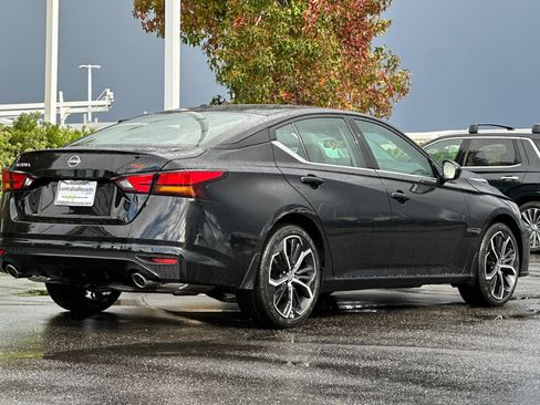 New 2025 Nissan Altima 2.5 SR image 4
