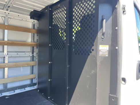 Used 2025 RAM ProMaster 2500 w/ U-Haul Equipment Group FWD image 22