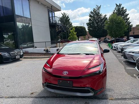 Used 2024 Toyota Prius XLE AWD/4WD image 2