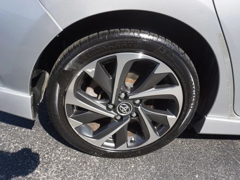 Used 2018 Toyota Corolla iM FWD image 33