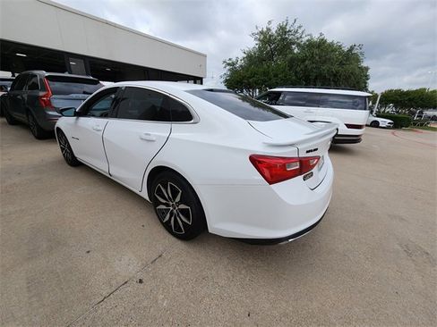 Used 2023 Chevrolet Malibu RS w/ LPO, Floor Liner Package FWD image 4
