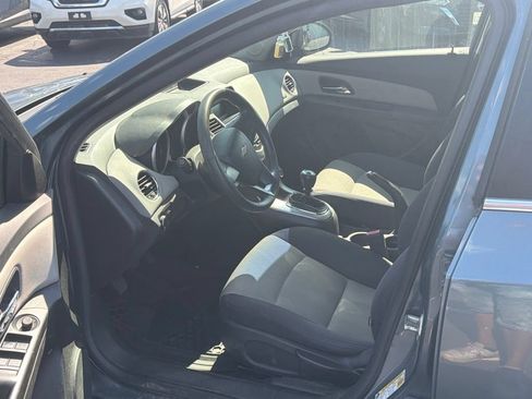 Used 2012 Chevrolet Cruze LS FWD image 10
