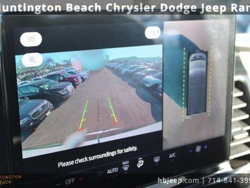 Used 2023 Ford Transit 350 XLT image 31