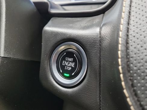 Used 2023 Chevrolet Suburban Premier image 29