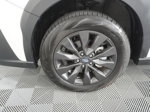 Certified 2025 Subaru Outback Onyx Edition AWD/4WD image 16