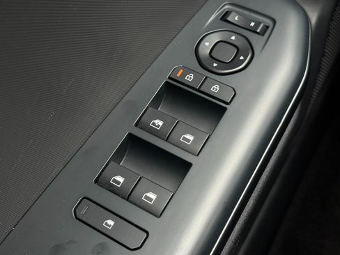 Used 2025 Kia K4 FWD image 21