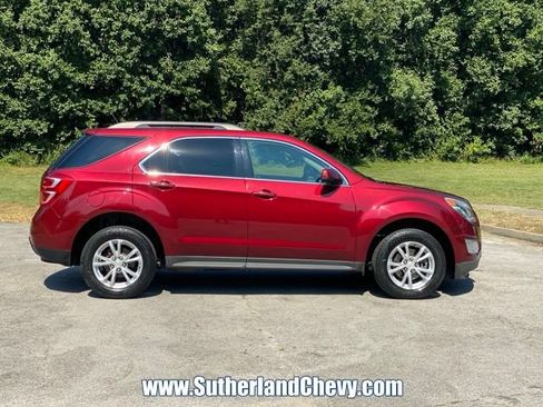 Used 2017 Chevrolet Equinox LT w/ Convenience Package AWD/4WD image 8