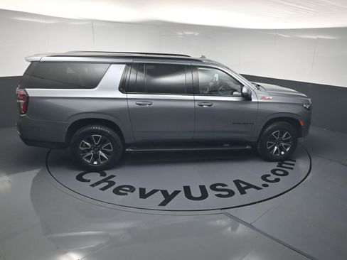 Used 2022 Chevrolet Suburban Z71 w/ Luxury Package AWD/4WD image 34