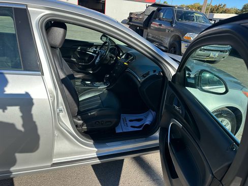 Used 2011 Buick Regal CXL w/ RL4 Preferred Equipment Group image 10