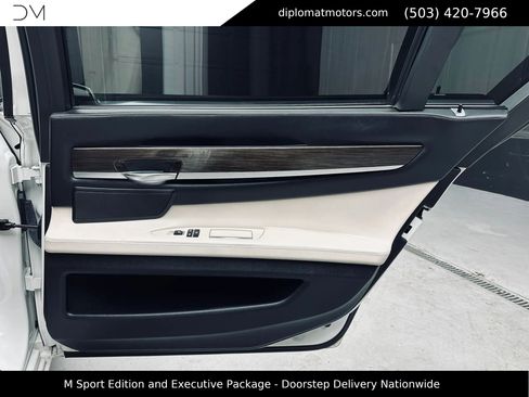 Used 2015 BMW 750Li xDrive AWD/4WD image 27