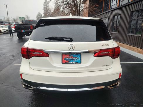 Used 2017 Acura MDX SH-AWD image 4