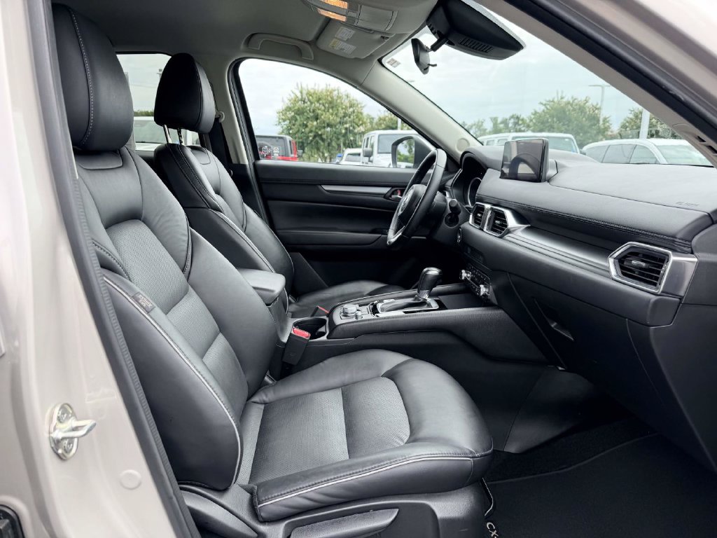 Used 2025 MAZDA CX-5 AWD 2.5 S w/ Select Package image 9