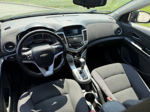 Used 2014 Chevrolet Cruze LT FWD image 9