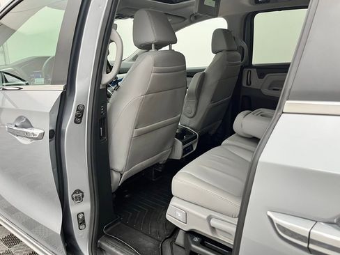 Used 2024 Honda Odyssey Touring image 39
