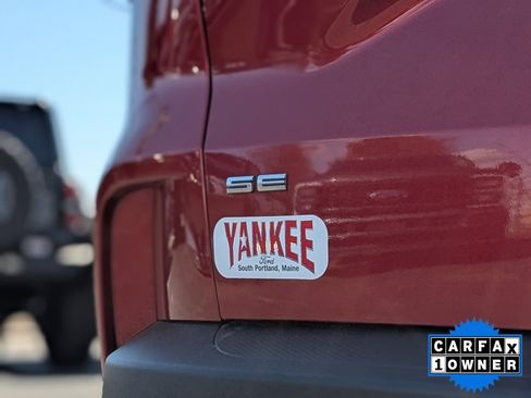 Used 2022 Ford Escape SE w/ SE Sport Appearance Package AWD/4WD image 10