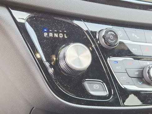 Used 2026 Chrysler Voyager LX FWD image 30