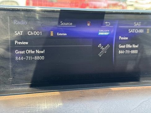 Used 2021 Lexus LX 570 4WD w/ Luxury Package image 44