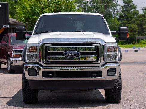 Used 2015 Ford F250 XLT AWD/4WD image 2