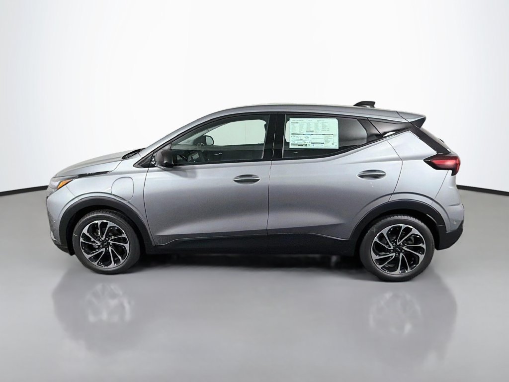New 2027 Chevrolet Bolt LT w/ Super Cruise Package FWD image 4
