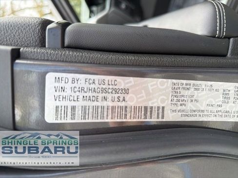 Used 2025 Jeep Grand Cherokee Laredo w/ Luxury Tech Group I image 63