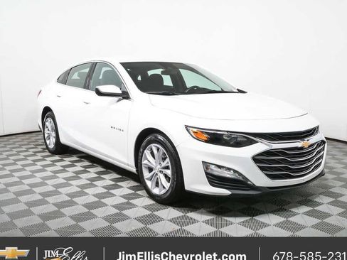 Used 2025 Chevrolet Malibu LT FWD image 1