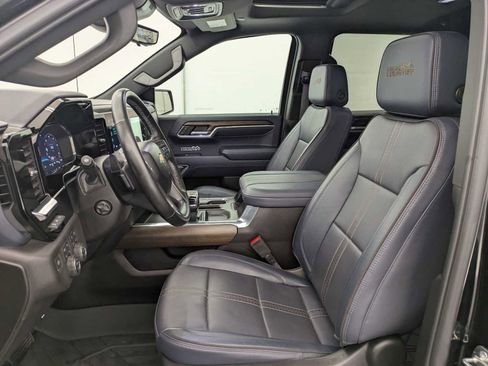 Used 2024 Chevrolet Silverado 1500 High Country w/ Technology Package image 17