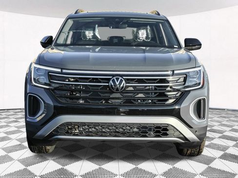 New 2026 Volkswagen Atlas Peak Edition AWD/4WD image 12