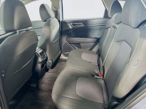 Used 2025 Kia Sportage LX image 17