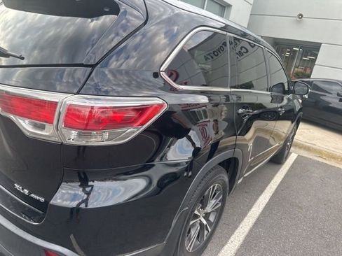 Used 2016 Toyota Highlander XLE image 14