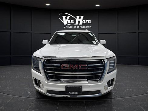 Used 2022 GMC Yukon SLT w/ SLT Premium Package image 12