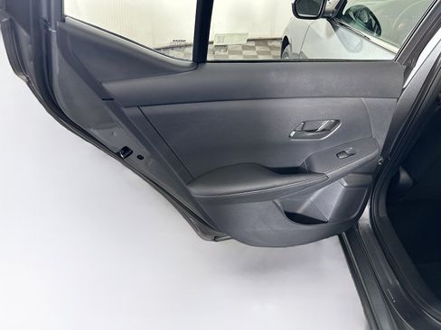 Used 2025 Nissan Sentra SV image 24