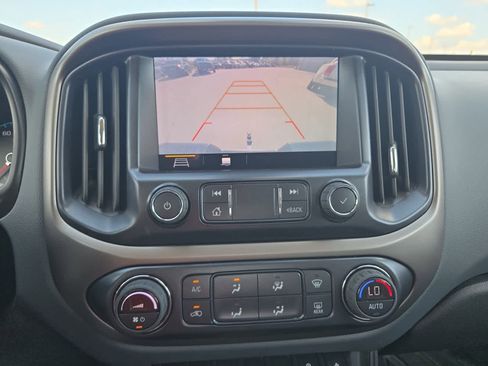 Used 2022 Chevrolet Colorado Z71 w/ Safety Package image 17