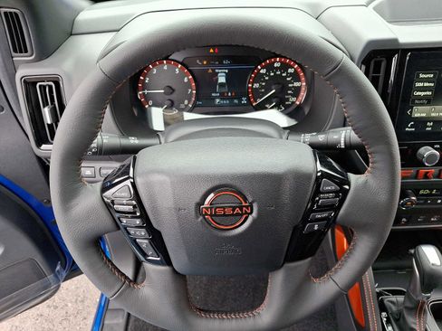 New 2025 Nissan Frontier PRO-4X w/ Pro Convenience Package image 13