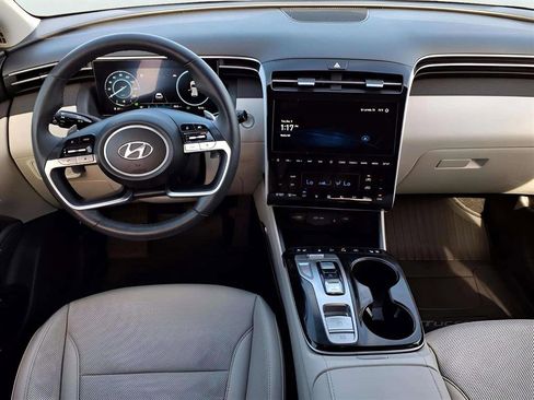 Certified 2024 Hyundai Tucson Limited image 11