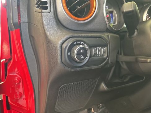 Used 2022 Jeep Gladiator Mojave w/ Trailer Tow Package image 40