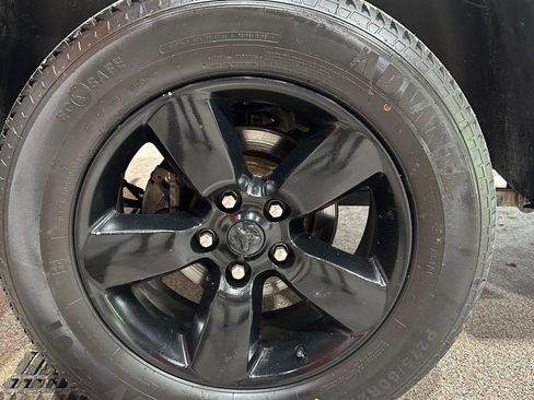 Used 2019 RAM 1500 Express w/ Wheel & Sound Group AWD/4WD image 16