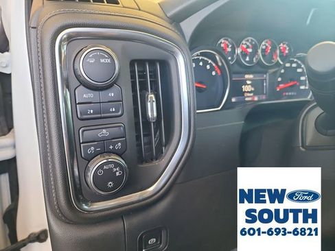 Used 2021 Chevrolet Silverado 1500 LT w/ Z71 Off-Road Package image 12