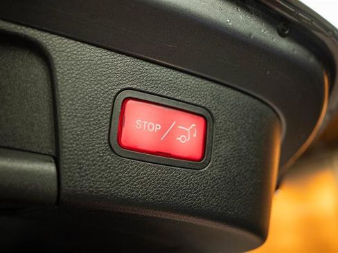 Used 2018 Mercedes-Benz GLA 250 w/ Convenience Package image 8