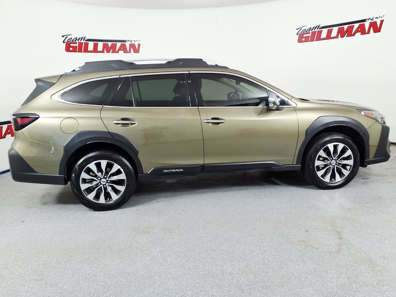 Used 2024 Subaru Outback Touring XT AWD/4WD image 3