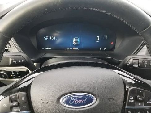 Certified 2023 Ford Escape Platinum w/ Premium Technology Package image 23